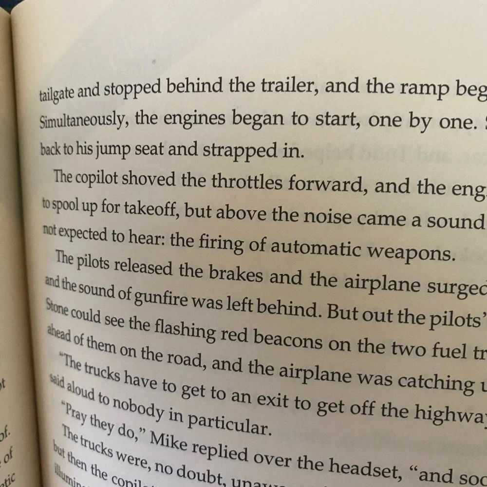 STUART WOODS STRATEGIC MOVES - Picture 4 of 4